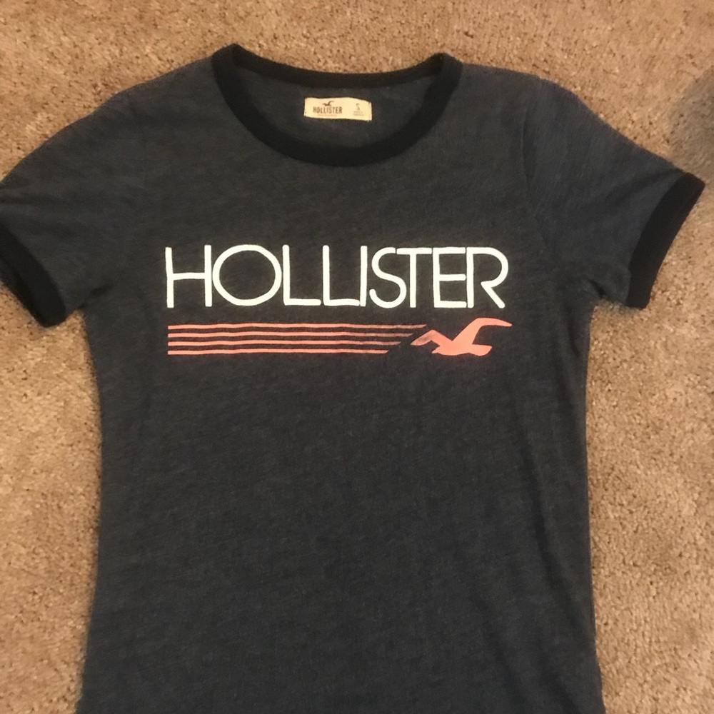 Like New Old School Hollister Tee with logo